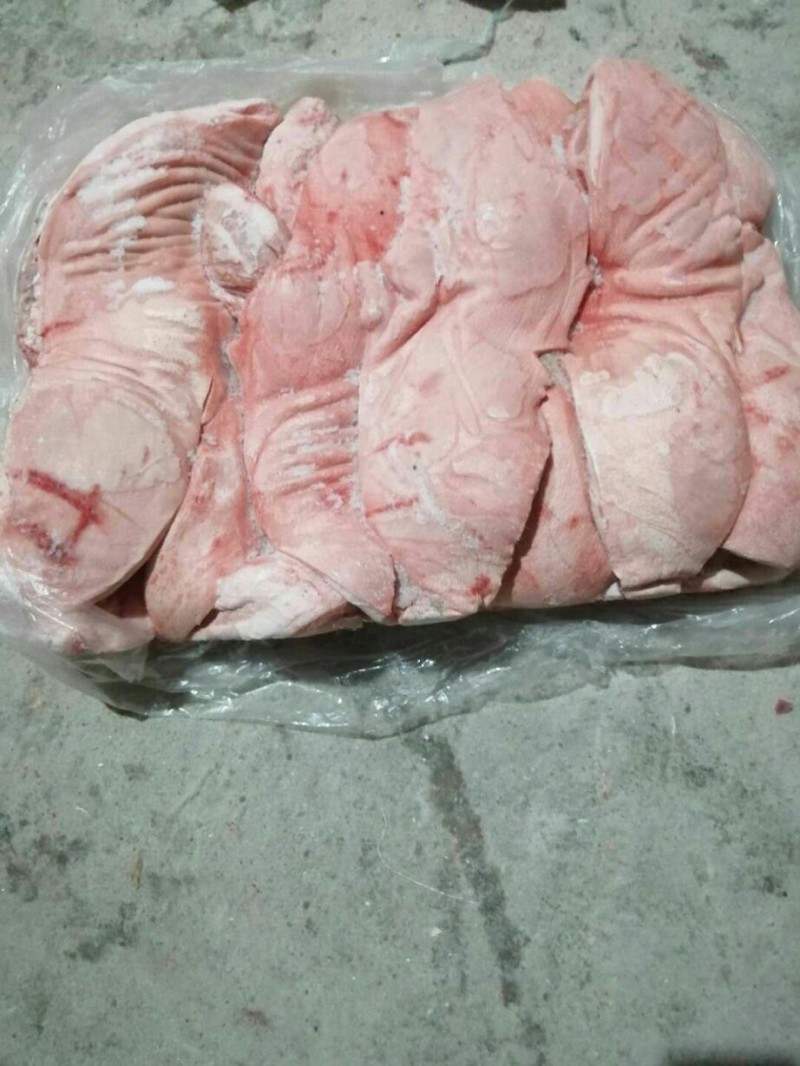 带皮槽头肉