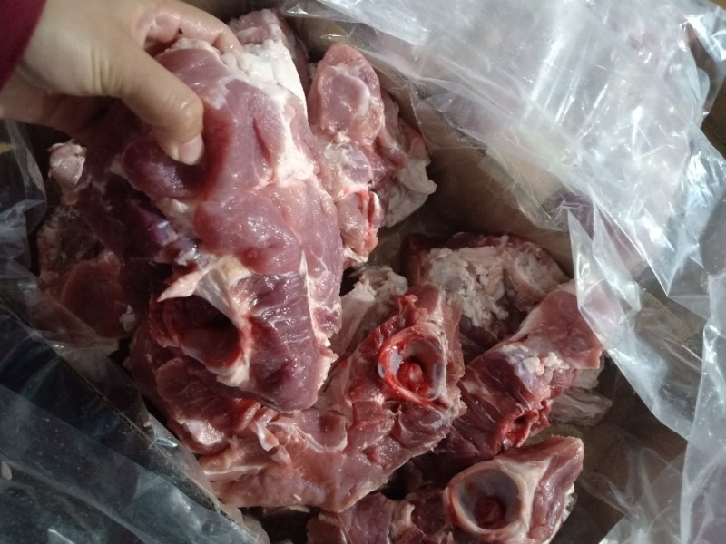 冻猪肉叉骨