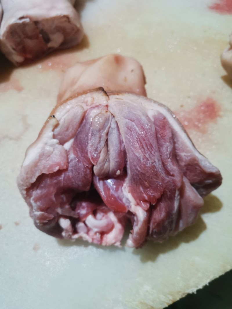 去骨肘子