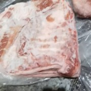 带皮五花肉