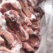 猪前肘棒骨