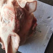 膘猪带耳头