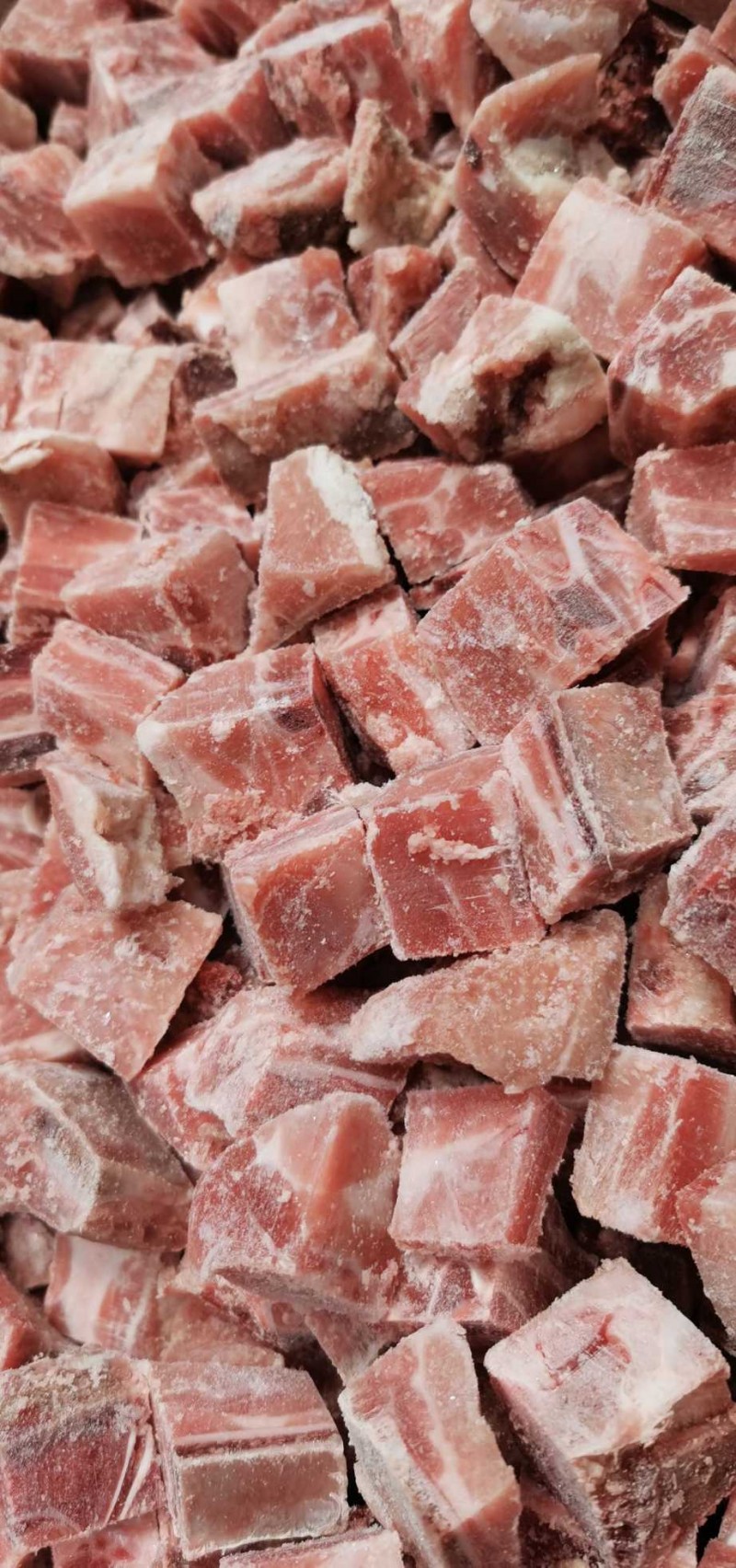 饭堂排骨粒猪手粒