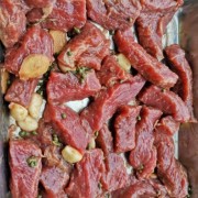刀叉牛肉